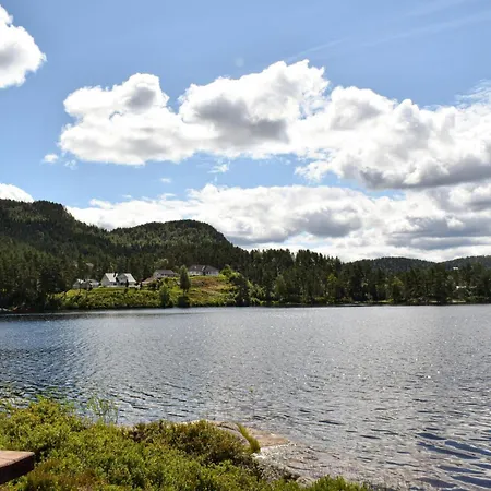 Beautiful In Kvinesdal With 3 Bedrooms *